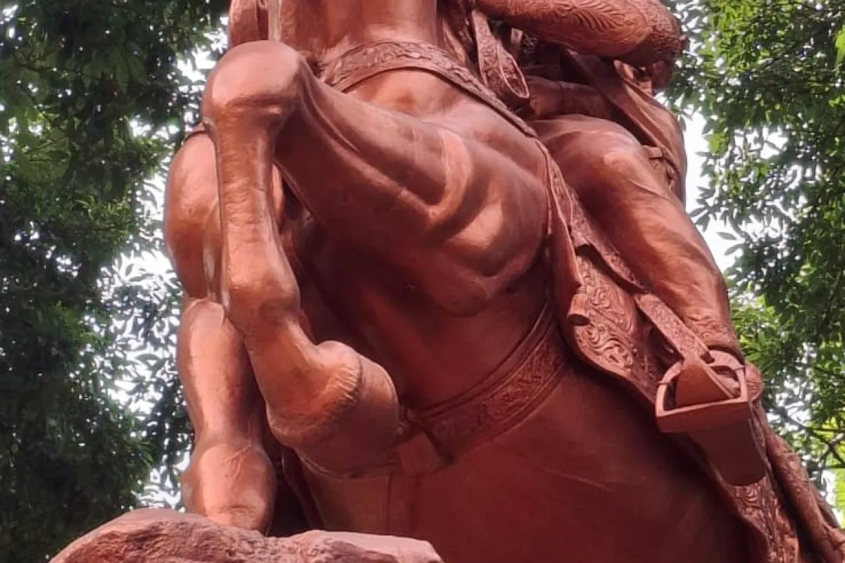 बिनभिंत उपक्रम -  झाशीची राणी पुतळा